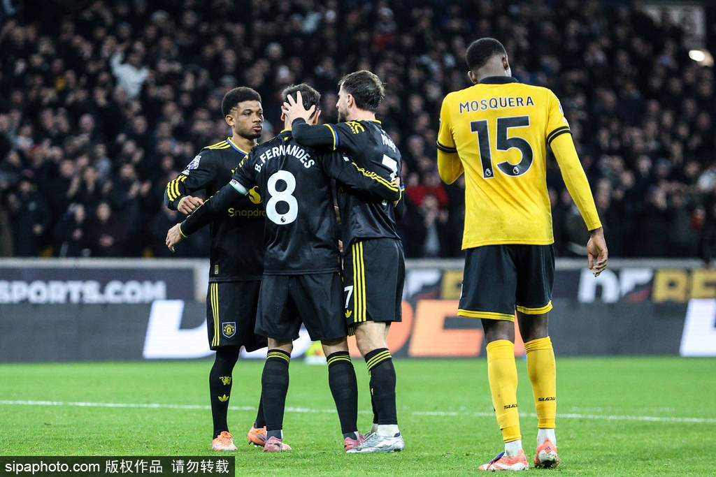 英超-B费双响姆贝莫破门芒特建功 曼联4-1狼队升至第六