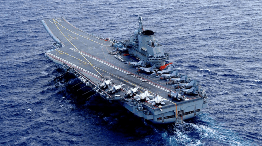 辽宁舰刚“亮剑”,美国上下就对华掏心窝子,堵死了高市早苗的一切后路!