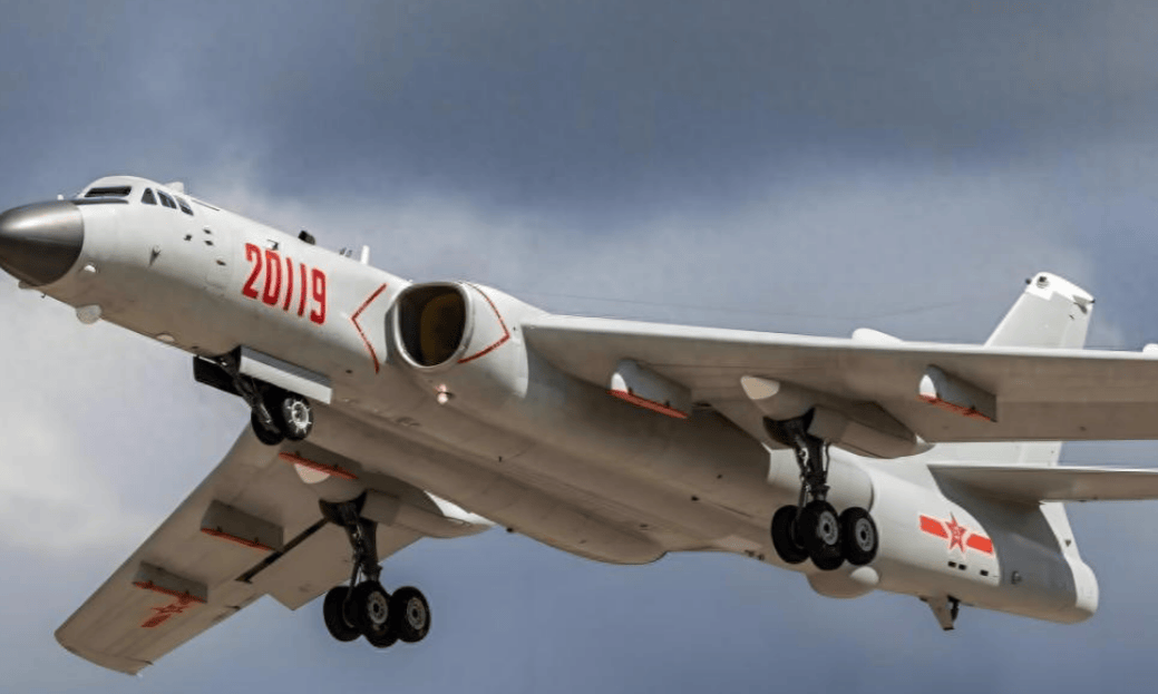 日本报复升级,40年来最大军事动作!中俄军机联动,日本防相破大防