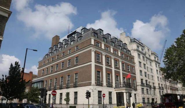 中方第1击即王炸,英首相访华泡汤!英国宣布:从中国周边后撤