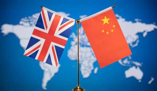中方第1击即王炸,英首相访华泡汤!英国宣布:从中国周边后撤