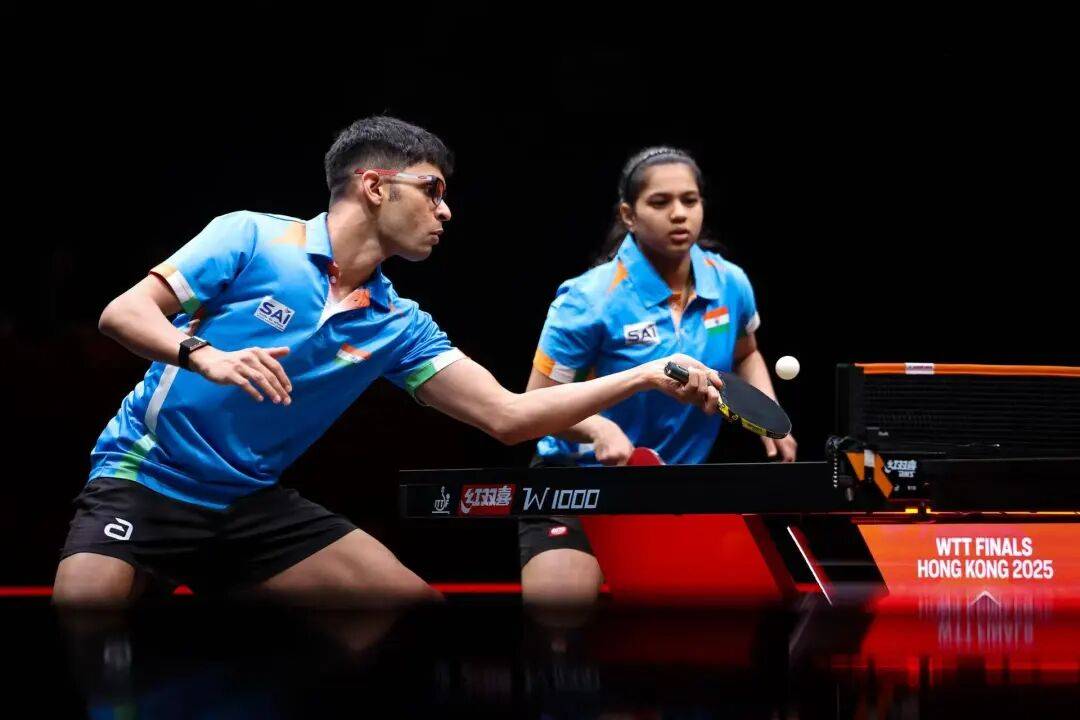 国乒包揽女单4强,王楚钦半决赛战莫雷,混双冠军明日出炉 | 香港总决赛