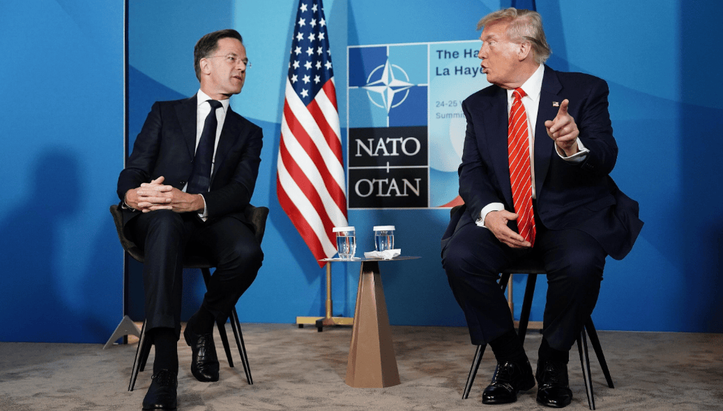 美国正密谋一个新五常:中美俄三国还在,但英国和法国不能上桌了!