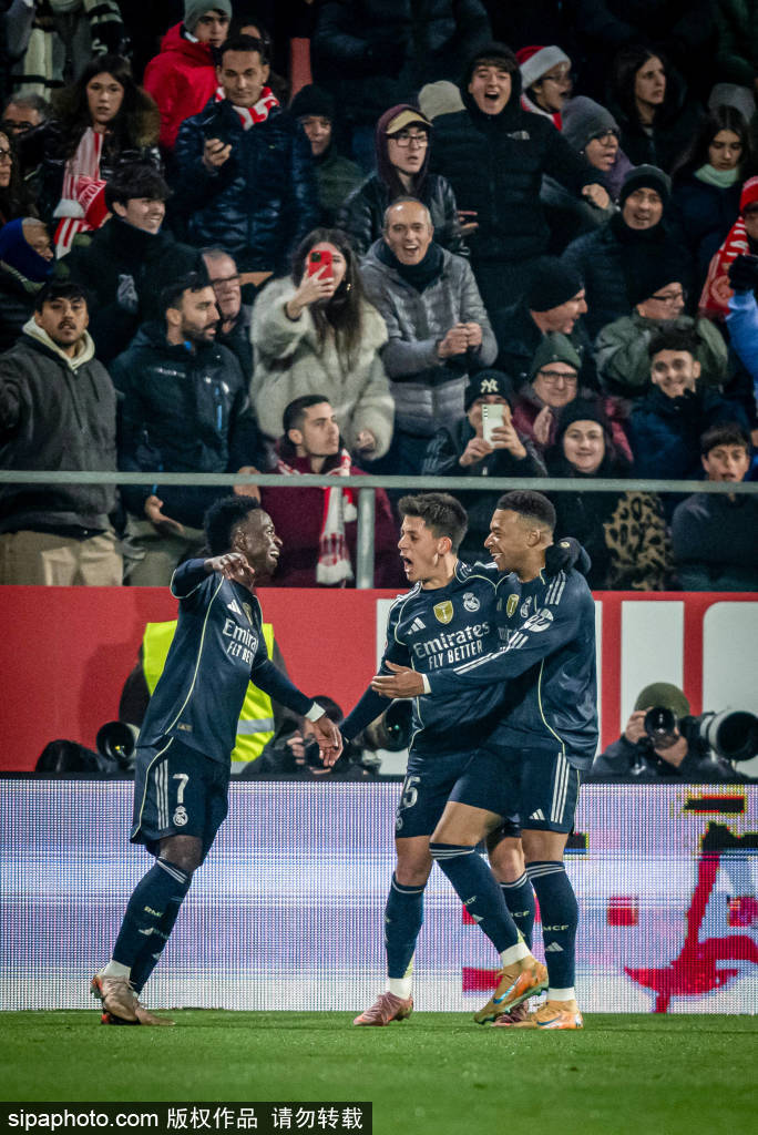 皇马险胜阿拉维斯，贝林厄姆进球被判无效