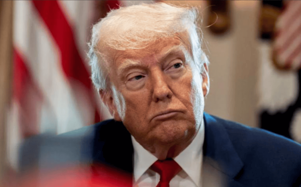 德日媒体都佩服中国!打输中美关税战的特朗普,预见了明年惨败的结局