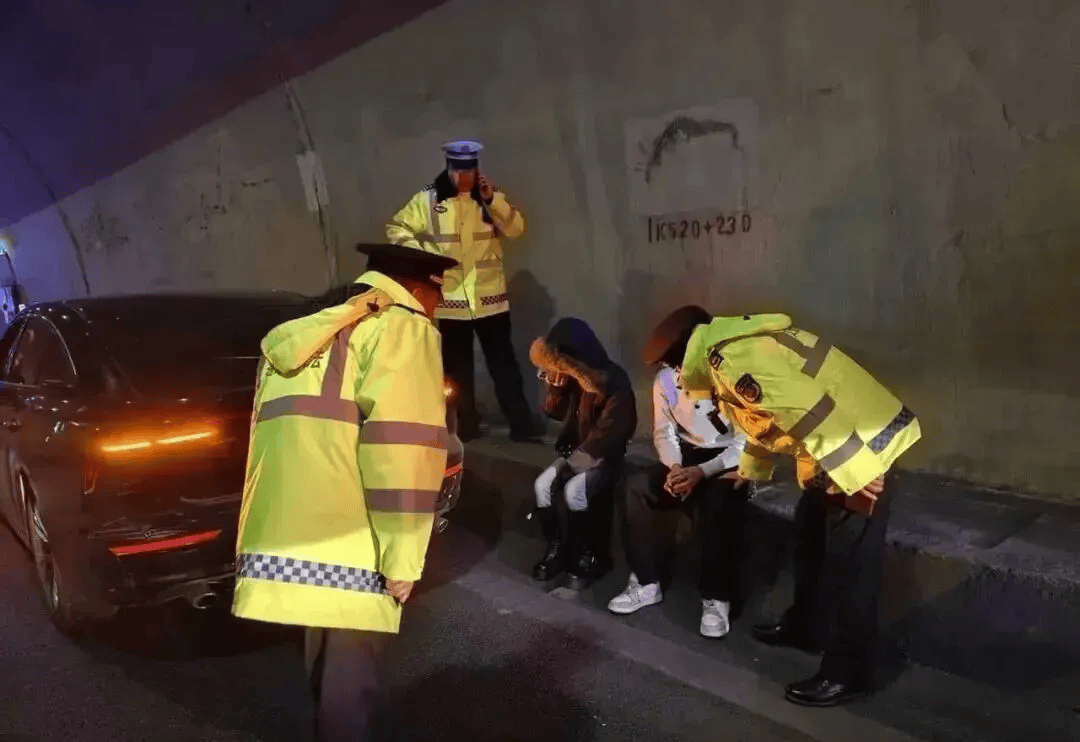 高速上刹车失灵！小轿车时速115狂奔490公里，司机4个半小时高度紧张，下车后浑身发抖无法说话