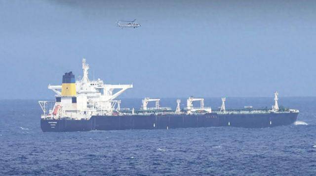 中国180万桶原油遭殃,特朗普闯下大祸,解放军100枚导弹已就位?