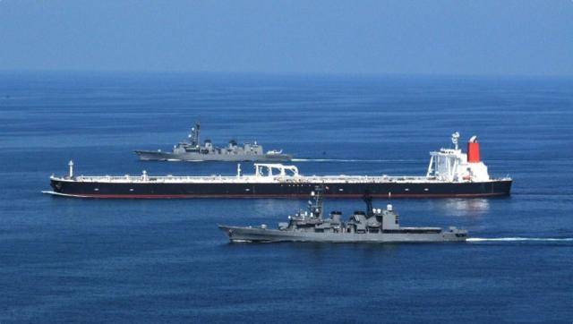 中国油轮被扣,特朗普宣布:船和油全都要!30万桶俄油顺利通关?