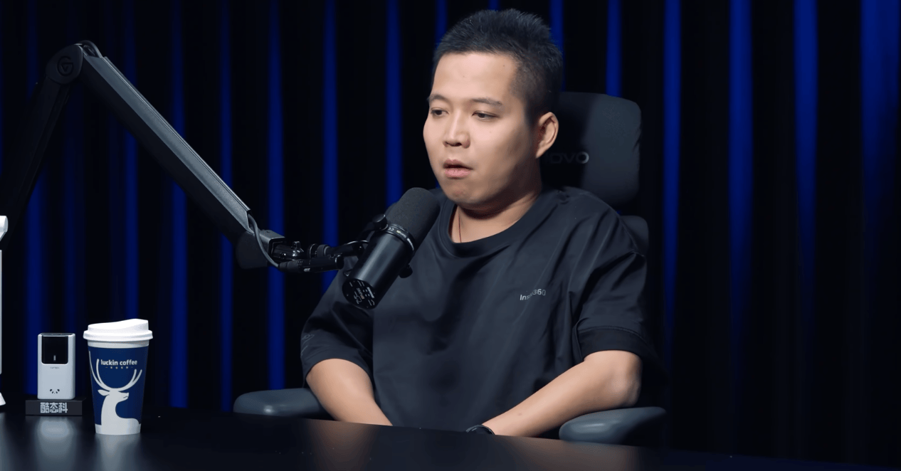 影石创始人刘靖康再谈“向员工撒钱”争议:的确做得不对