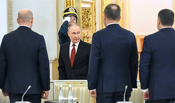 普京表示“除了顿巴斯其他可以谈”,泽连斯基称即将与特朗普会晤