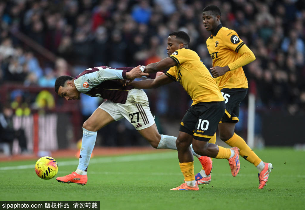 特罗萨德禁区外绝妙远射,阿森纳3-0维拉!VAR确认进球背后的战术解析与情感共鸣