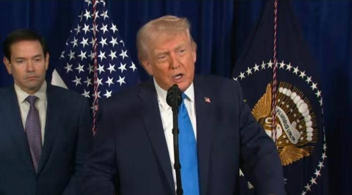 特朗普用手指美国务卿鲁比奥:我会派一组人马去“管理”委内瑞拉