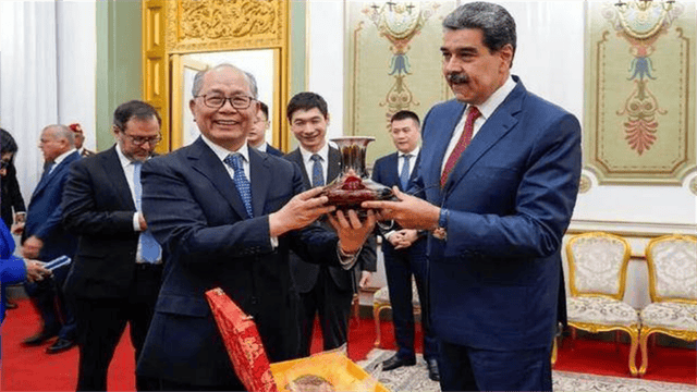 强掳马杜罗后，特朗普才反应过来，自己闯下一个天大的麻烦