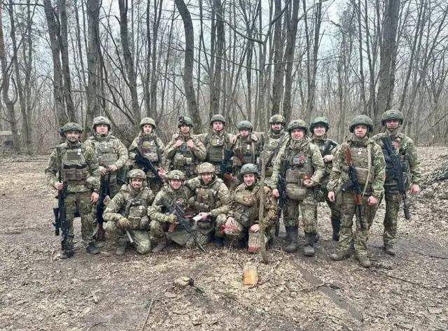 正视差距！中国想复刻美国特种兵“斩首”某岛还缺什么？