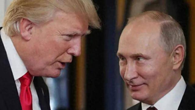 联合反美！俄潜艇为油轮护航，猛烈轰炸美国工厂，中国向全球表态