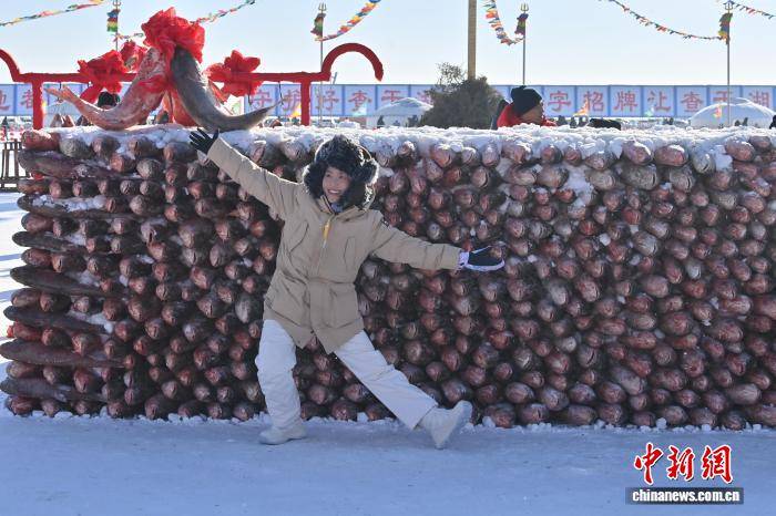 吉林查干湖冬捕迎客 “头鱼”拍出逾169万元