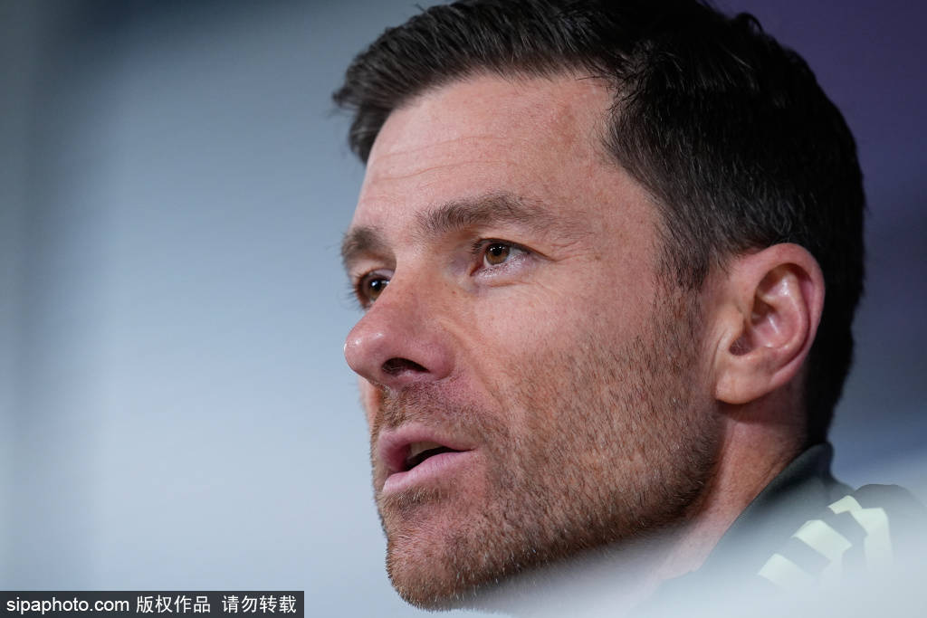 皇马决策风暴：阿隆索被解雇内幕，20分钟会议揭示真相