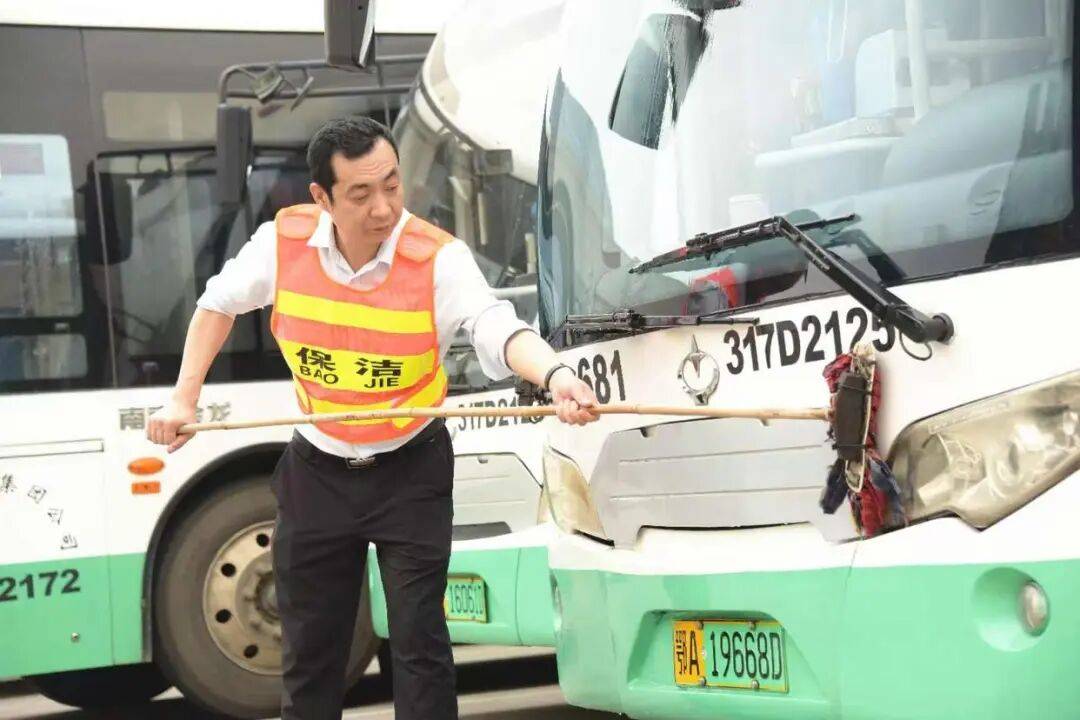 武汉男子坚持16年不熬夜不喝酒，原因让人没想到……