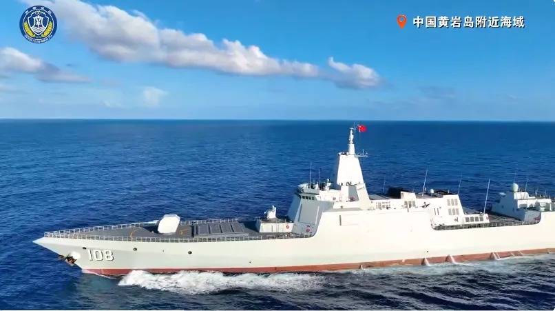 南海发生激烈对峙，中国苏30驱离菲律宾侦察机，美军B-52大轰撑腰