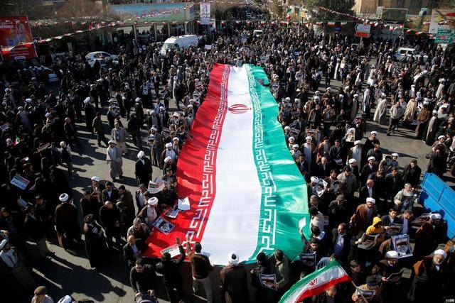 伊朗权力大洗牌，主战派全面上位！美伊谈判刚结束，大批主和派核心人士接连被捕