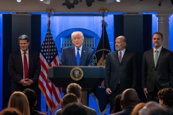 美贸易代表威胁:和中欧日韩的协议依然算数,都得履行