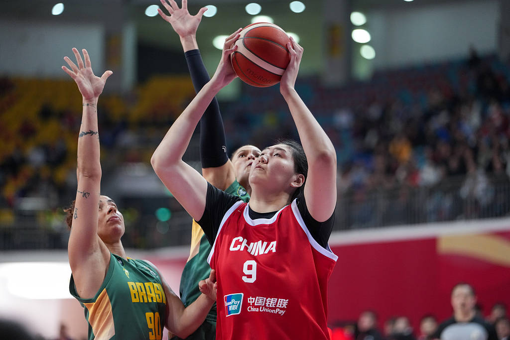 热身赛-王思雨砍21分张子宇10+4 中国女篮加时险胜巴西