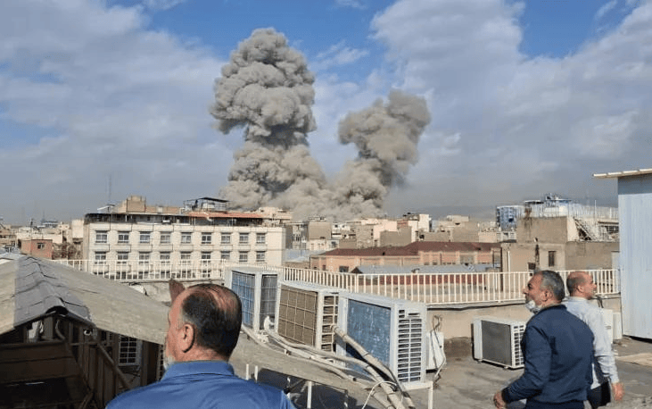 被打懵了！伊朗没料到美以这轮空袭来的这么快，打的S300措手不及