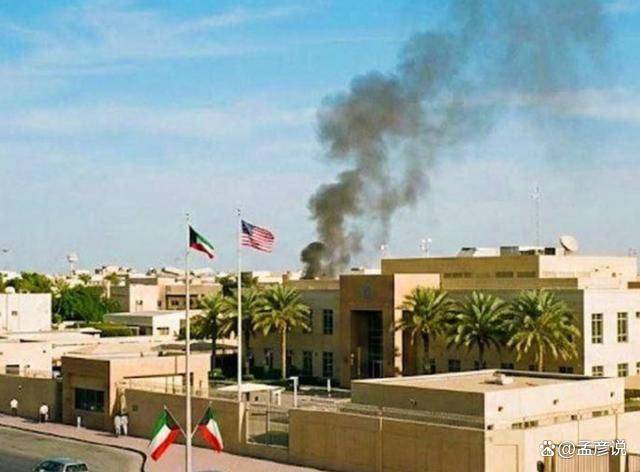 特朗普天塌了，伊朗导弹带拐弯，炸毁3艘油轮，直接轰塌美大使馆
