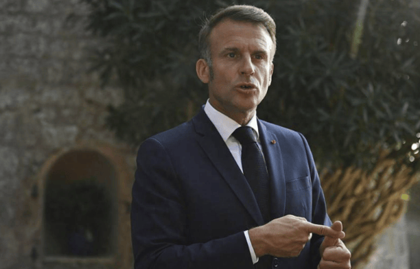 真的闹大了！法国总统马克龙大发雷霆：法军士兵遇袭身亡，绝对不能接受！