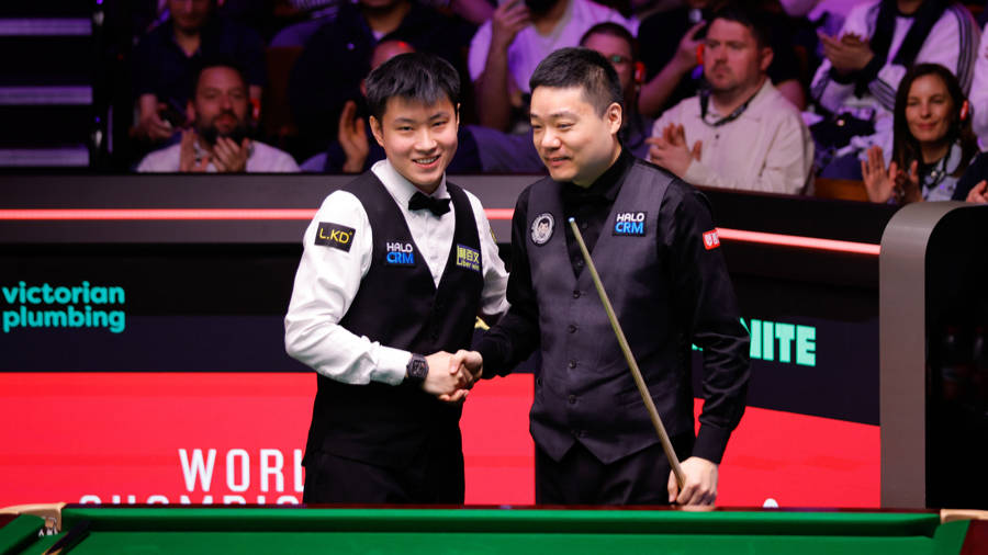 不敌后辈赵心童无缘世锦赛八强，丁俊晖的“台球青春”尚未到终章