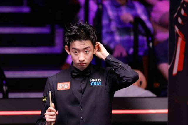 吴宜泽首次晋级 两位中国球手闯入斯诺克世锦赛八强