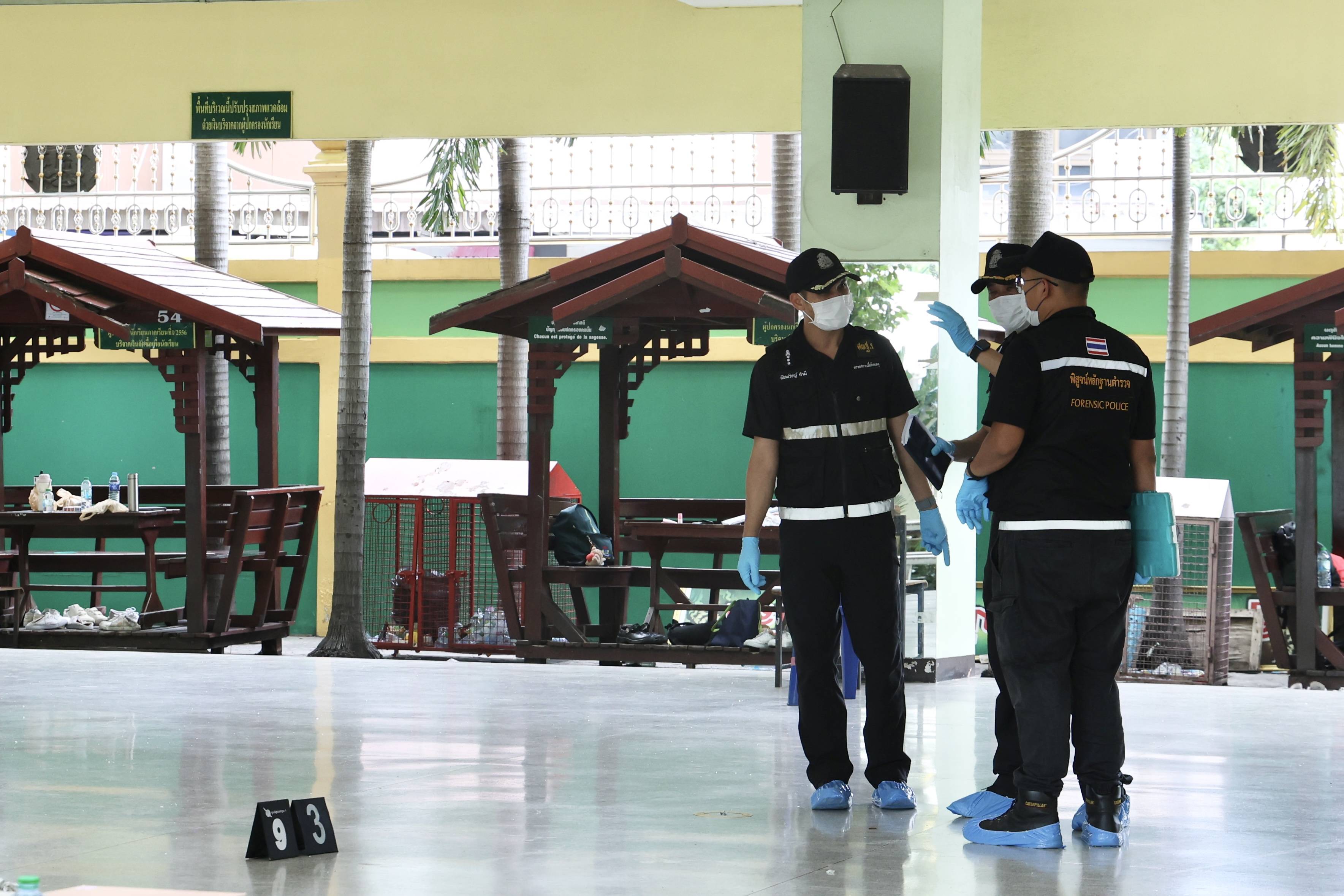 泰国校园枪击案造成8人死亡