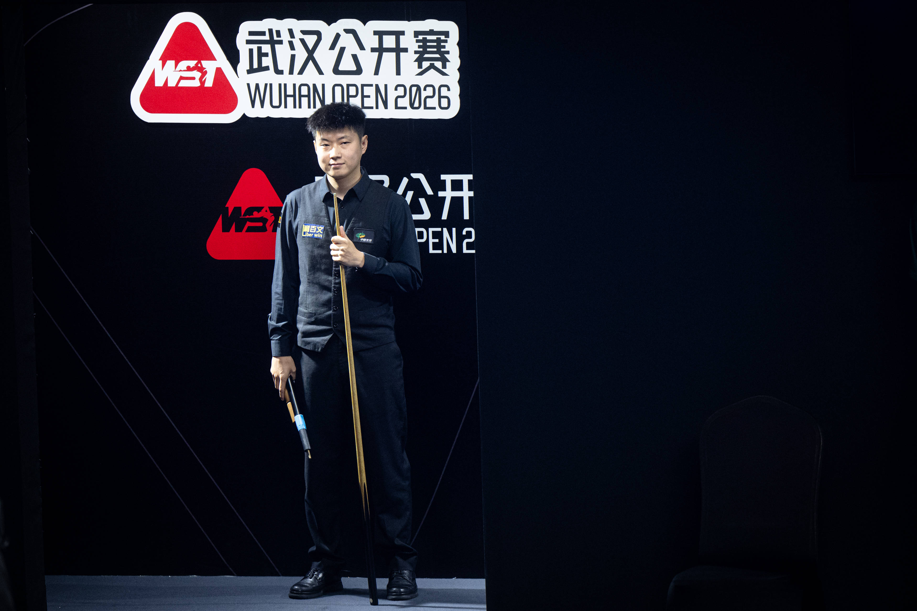 (体育)斯诺克——武汉公开赛决赛:赵心童对阵常冰玉