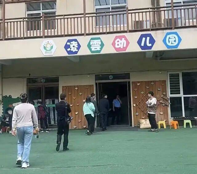 幼儿园下午放学还好好的,晚上突然倒闭了!家长称刚收了100名孩子的费用,每人1万多元!当地:负责人被控制,110名孩子已安置就读
