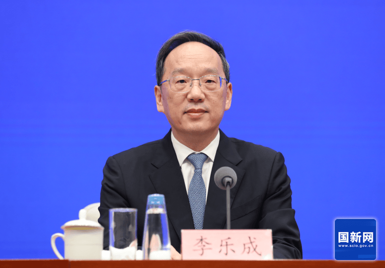 李乐成任安徽省委书记，周祖翼任河南省委书记，赵龙任福建省委书记