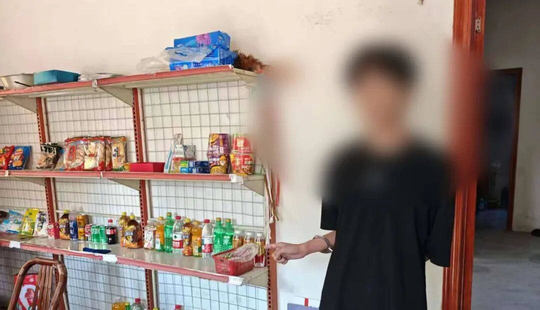 男子到宁波一小卖部买东西,见店主听力不好便起贪念,每次只付几毛钱,店主家属发现后报警,目前男子已被抓